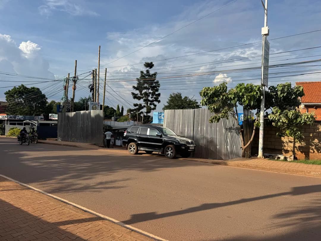 Road side Commercial property for sale in Buziga - image 1