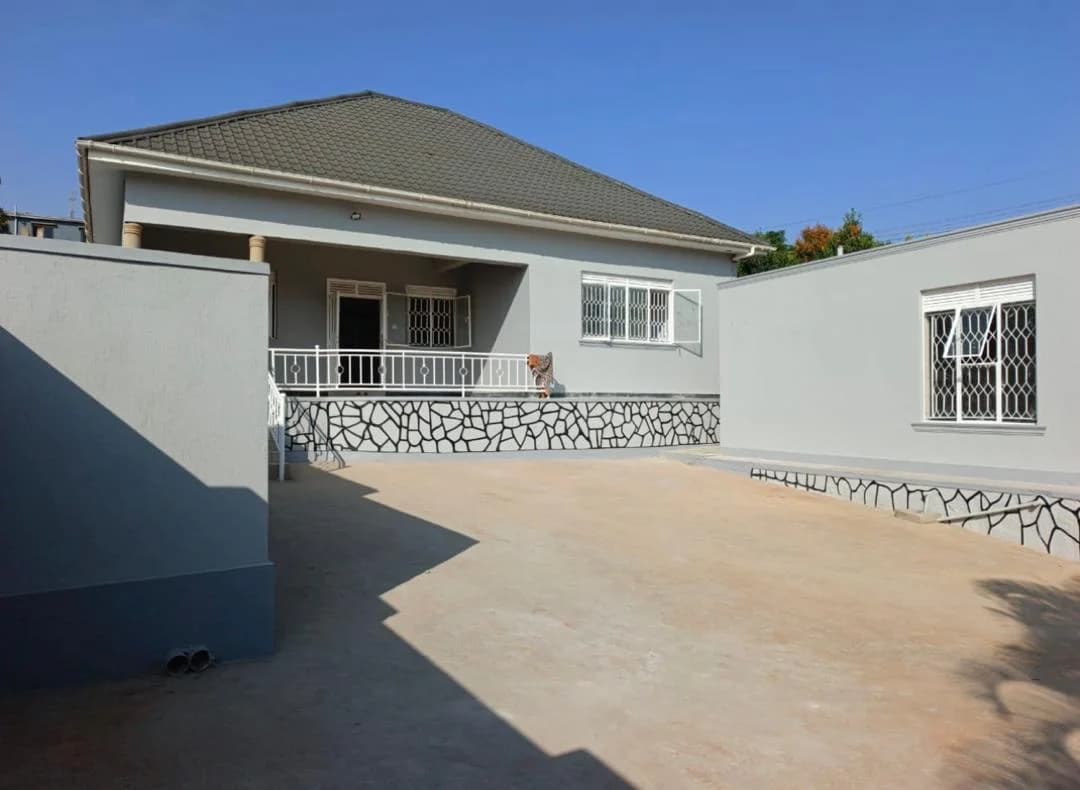 A 3 bedrooms house in Konge for sale - image 1